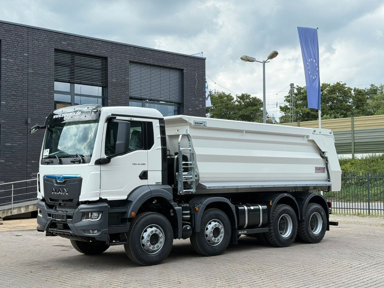 MAN TGS 41.480 BB 8X4 Hydraulische Klappe - 翻斗车:图1 MAN TGS 41.480 BB 8X4 Hydraulische Klappe - 翻斗车:图1