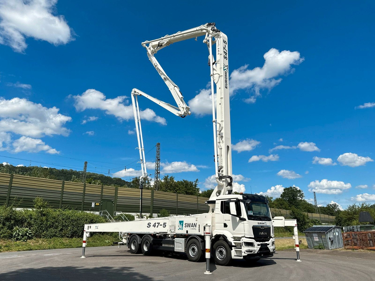 MAN TGS 41.520 8x4 SWAN TSP 47-5 160RZ ( 47m ) - 混凝土搅拌车:图1 MAN TGS 41.520 8x4 SWAN TSP 47-5 160RZ ( 47m ) - 混凝土搅拌车:图1