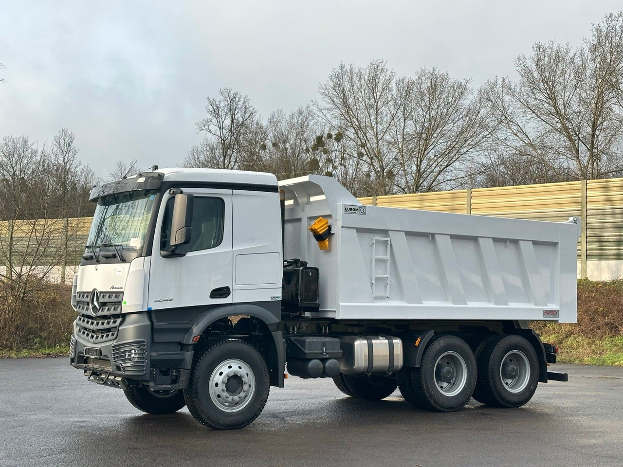 Mercedes-Benz 4048 6X4 Arcos 5 EuromixMTP Dumper Kipper - 翻斗车:图4 Mercedes-Benz 4048 6X4 Arcos 5 EuromixMTP Dumper Kipper - 翻斗车:图4