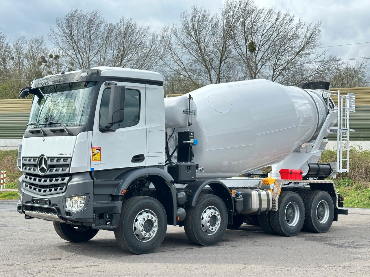 Mercedes-Benz 4145 8X4 EuromixMTP EM 10 Fahrmischer - 混凝土搅拌车:图4 Mercedes-Benz 4145 8X4 EuromixMTP EM 10 Fahrmischer - 混凝土搅拌车:图4