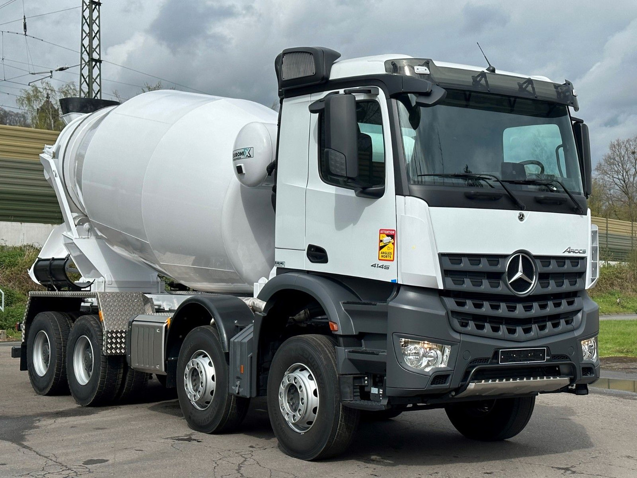 Mercedes-Benz 4145 8X4 EuromixMTP EM 10 Fahrmischer - 混凝土搅拌车:图1 Mercedes-Benz 4145 8X4 EuromixMTP EM 10 Fahrmischer - 混凝土搅拌车:图1
