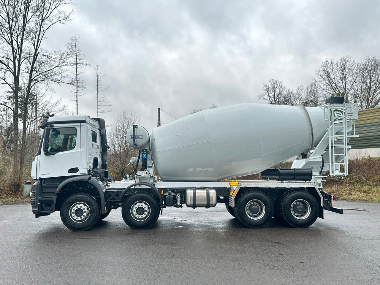 Mercedes-Benz AROCS 5 4242 8x4 Euro5 EuromixMTP EM 12m R - 混凝土搅拌车:图5 Mercedes-Benz AROCS 5 4242 8x4 Euro5 EuromixMTP EM 12m R - 混凝土搅拌车:图5