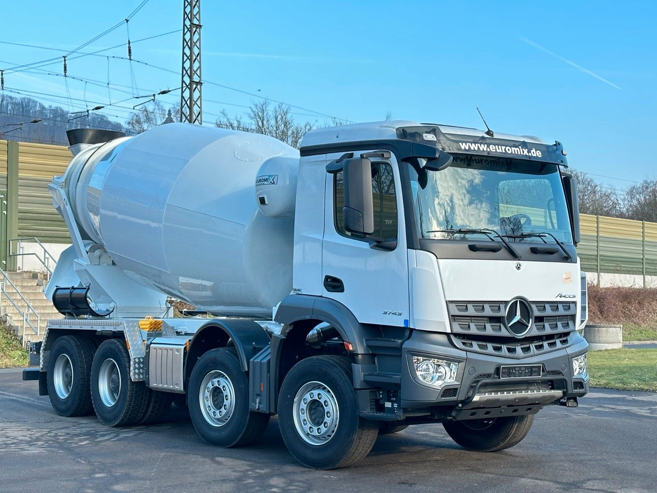 混凝土搅拌车 Mercedes-Benz Arocs 5 3743 8X4 / Euro6e EuromixMTP EM 10 L：图8