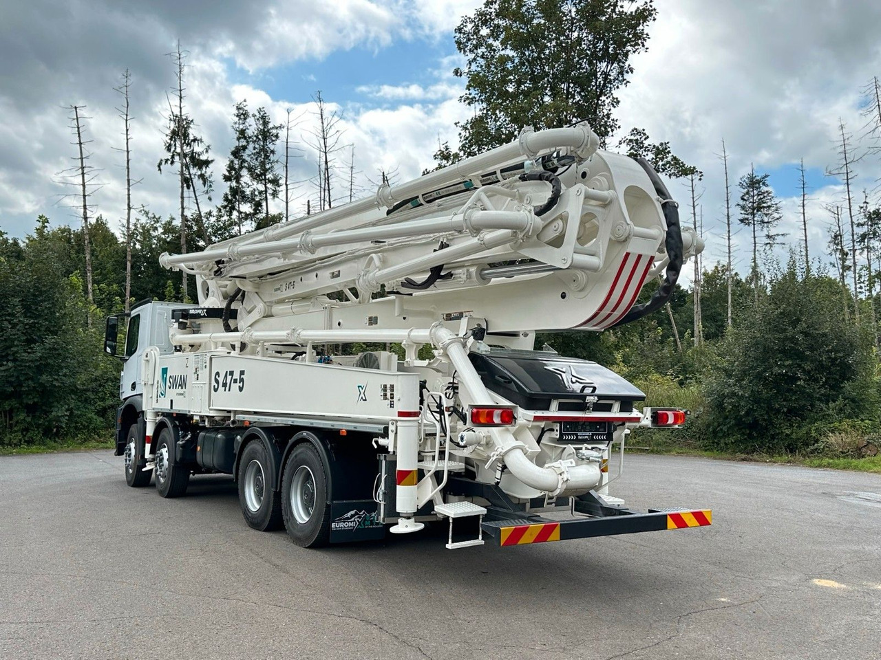 Mercedes-Benz Arocs 5 4142 8x4 SWAN TSP 47-5 160RZ ( 47m ) - 混凝土搅拌车:图5 Mercedes-Benz Arocs 5 4142 8x4 SWAN TSP 47-5 160RZ ( 47m ) - 混凝土搅拌车:图5