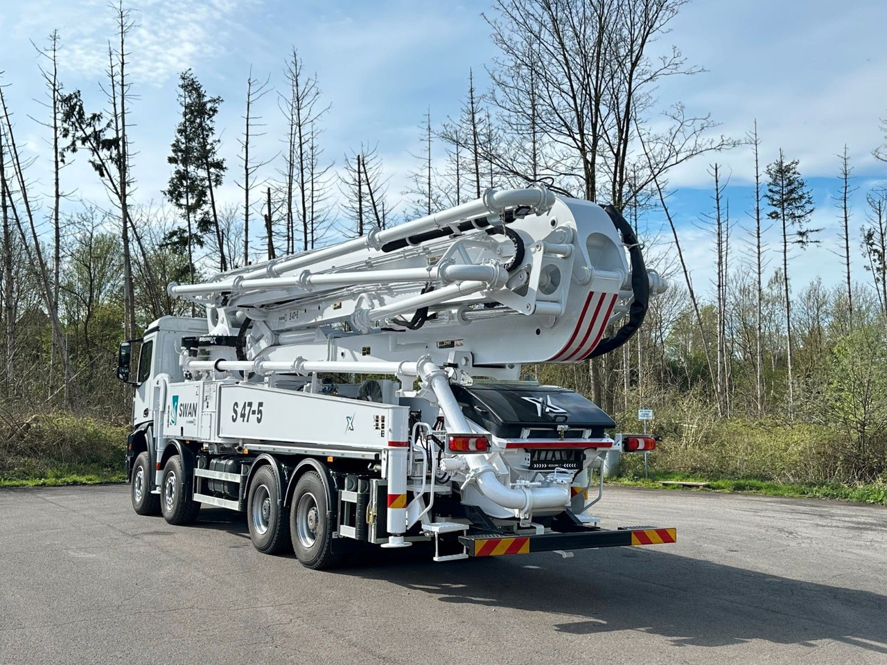 Mercedes-Benz Arocs 5 4542 8x4 SWAN TSP 47-5 160RZ ( 47m ) - 混凝土搅拌车:图4 Mercedes-Benz Arocs 5 4542 8x4 SWAN TSP 47-5 160RZ ( 47m ) - 混凝土搅拌车:图4