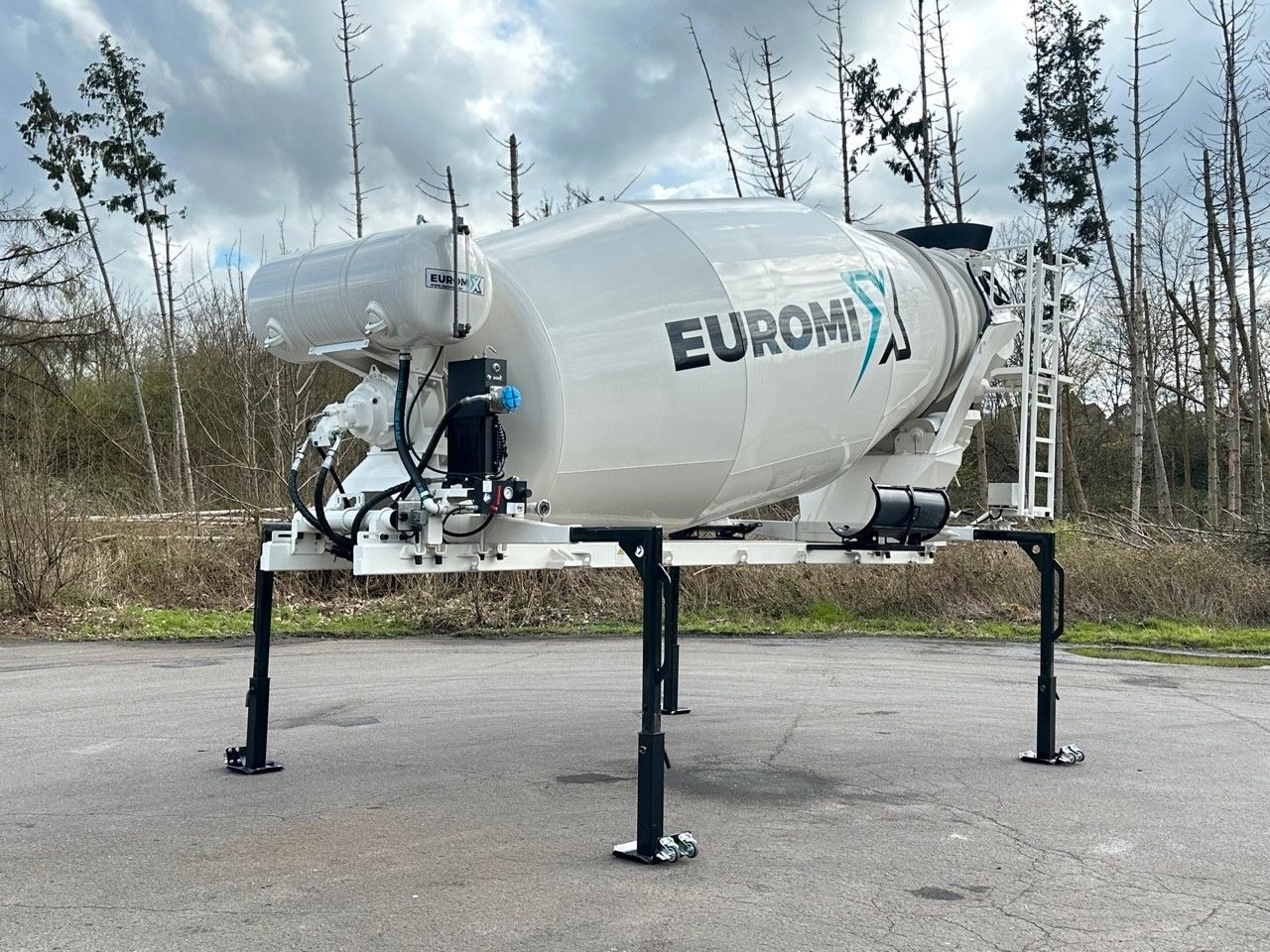 Volvo EuromixMTP Fahrmischer Aufbauten Volvo EuromixMTP Fahrmischer Aufbauten - 混凝土搅拌车:图2 Volvo EuromixMTP Fahrmischer Aufbauten Volvo EuromixMTP Fahrmischer Aufbauten - 混凝土搅拌车:图2
