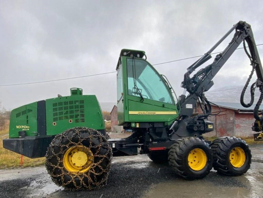 John Deere 1070 D - 林业收割机:图1 John Deere 1070 D - 林业收割机:图1