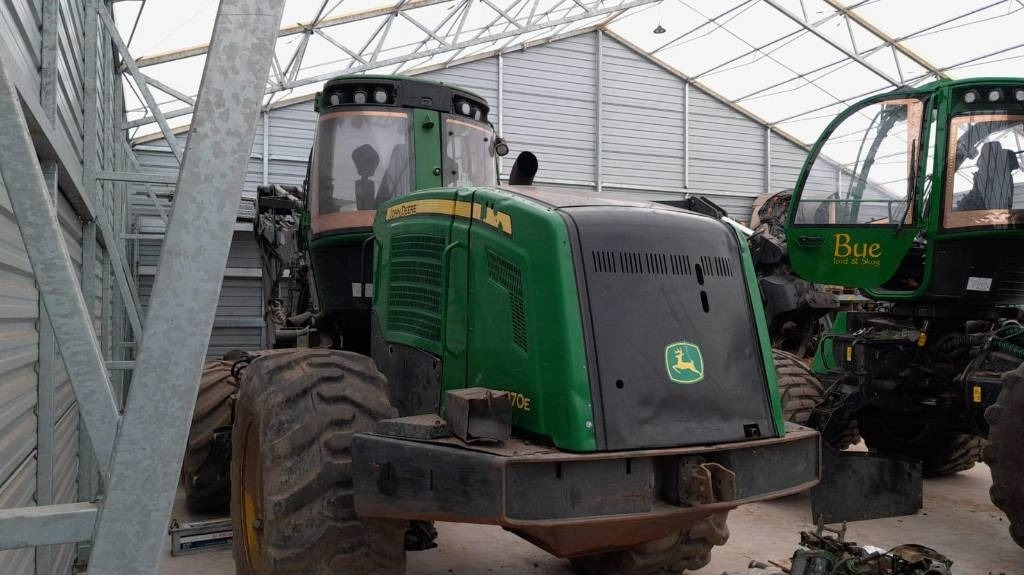 John Deere 1270 E  - 林业收割机:图2 John Deere 1270 E  - 林业收割机:图2