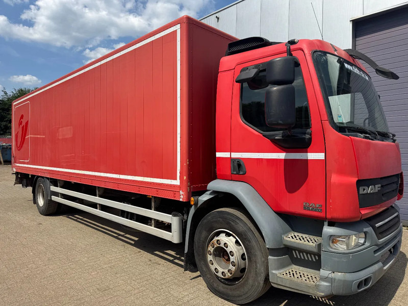 DAF LF 55.220 **EURO 4-MANUAL GEARBOX** - 厢式卡车:图3 DAF LF 55.220 **EURO 4-MANUAL GEARBOX** - 厢式卡车:图3