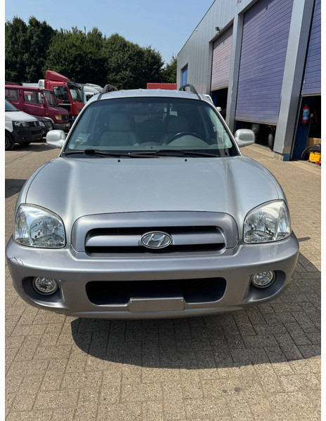 Hyundai Santa Fe **97000KM ONLY** - 越野车:图2 Hyundai Santa Fe **97000KM ONLY** - 越野车:图2