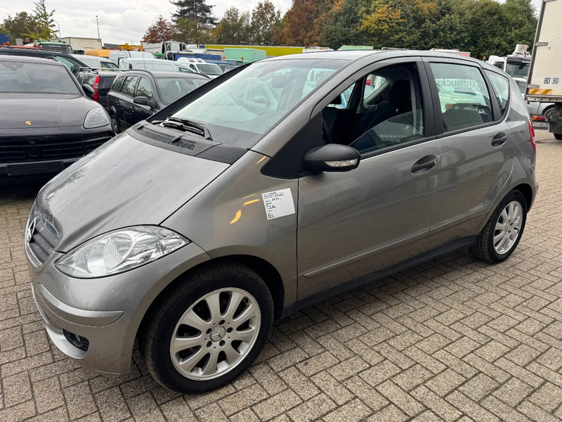 Mercedes-Benz A-Klasse **A180-AUTOMAAT** - 轿车:图1 Mercedes-Benz A-Klasse **A180-AUTOMAAT** - 轿车:图1