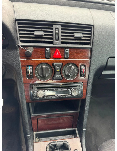 轿车 Mercedes-Benz C-Klasse **C250DIESEL**：图11