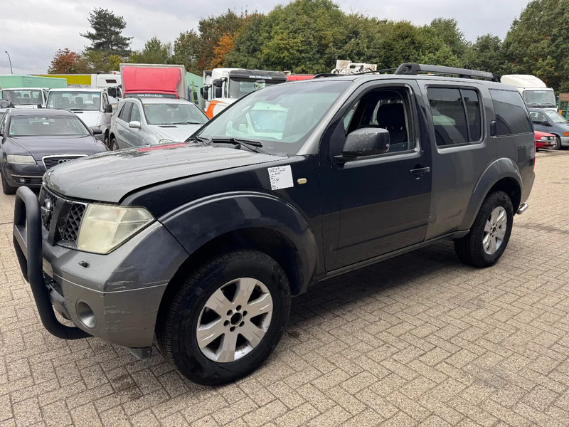 Nissan Pathfinder **AIRCO-EURO 3-7 SEATS** - 汽车:图3 Nissan Pathfinder **AIRCO-EURO 3-7 SEATS** - 汽车:图3
