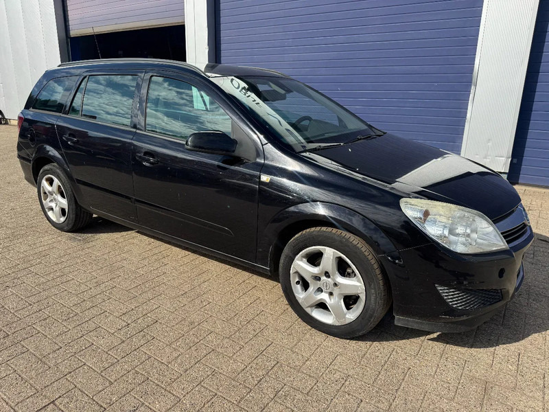 Opel Astra **1700CDTI-AIRCO-EURO 4** - 旅行车:图1 Opel Astra **1700CDTI-AIRCO-EURO 4** - 旅行车:图1