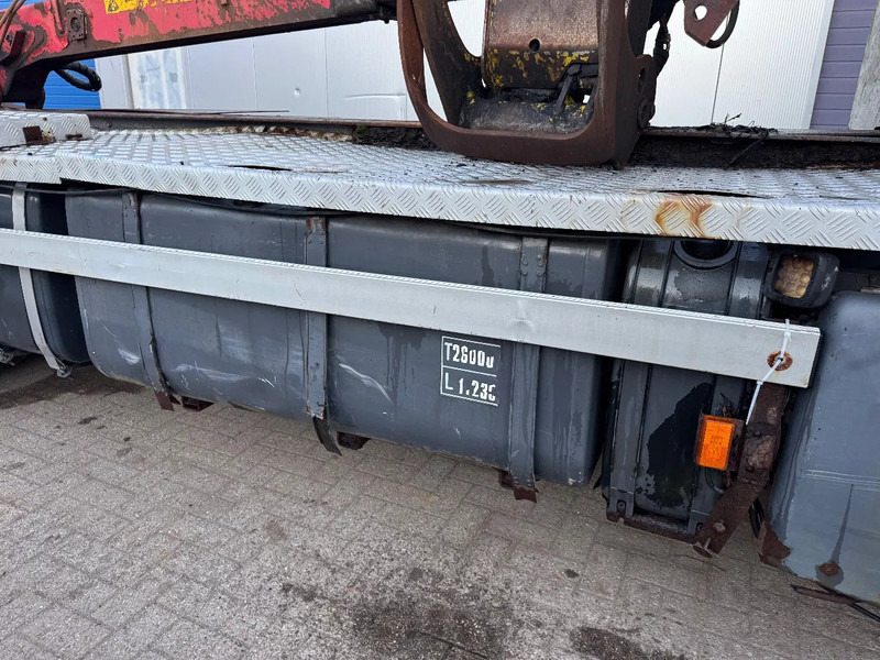 Scania R560 V8 **6X4+JONSERED 1020 CRANE** - 木材运输车, 起重车:图4 Scania R560 V8 **6X4+JONSERED 1020 CRANE** - 木材运输车, 起重车:图4