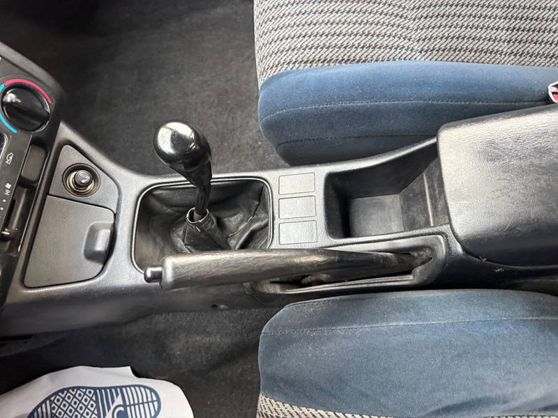 轿车 Toyota Carina E **2.0 PETROL-ESSENCE**：图11