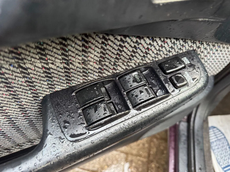 轿车 Toyota Carina E **2.0 PETROL-ESSENCE**：图12