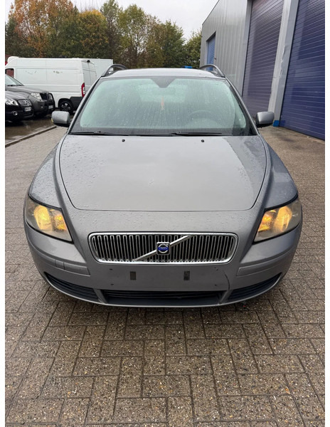 Volvo V50 **AIRCO-BELGIAN CAR** - 汽车:图2 Volvo V50 **AIRCO-BELGIAN CAR** - 汽车:图2