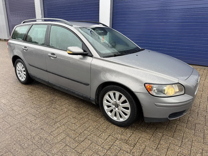 Volvo V50 **AIRCO-BELGIAN CAR** - 汽车:图1 Volvo V50 **AIRCO-BELGIAN CAR** - 汽车:图1