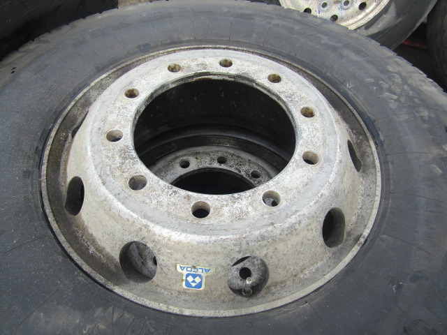 315/80/22.5 ALCOA (4) WITH PIRRELLI DRIVE PATTERN TYRES - 轮胎 适用于 卡车:图4 315/80/22.5 ALCOA (4) WITH PIRRELLI DRIVE PATTERN TYRES - 轮胎 适用于 卡车:图4
