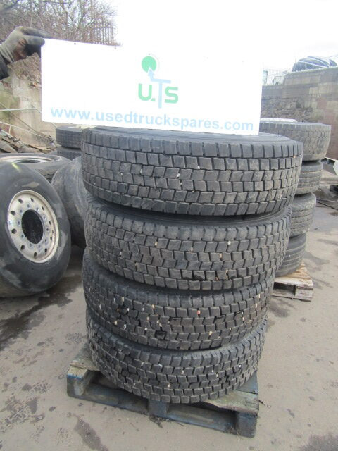 315/80/22.5 ALCOA (4) WITH PIRRELLI DRIVE PATTERN TYRES - 轮胎 适用于 卡车:图1 315/80/22.5 ALCOA (4) WITH PIRRELLI DRIVE PATTERN TYRES - 轮胎 适用于 卡车:图1