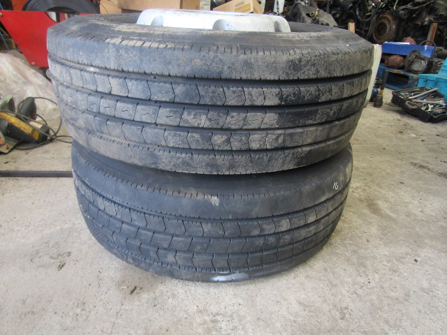 ALCOA ALLOYS (2) 285/70/19.5 STEER DUNLOP 2012 10/12MM TREAD 30MM HOLES - 轮胎 适用于 卡车:图1 ALCOA ALLOYS (2) 285/70/19.5 STEER DUNLOP 2012 10/12MM TREAD 30MM HOLES - 轮胎 适用于 卡车:图1