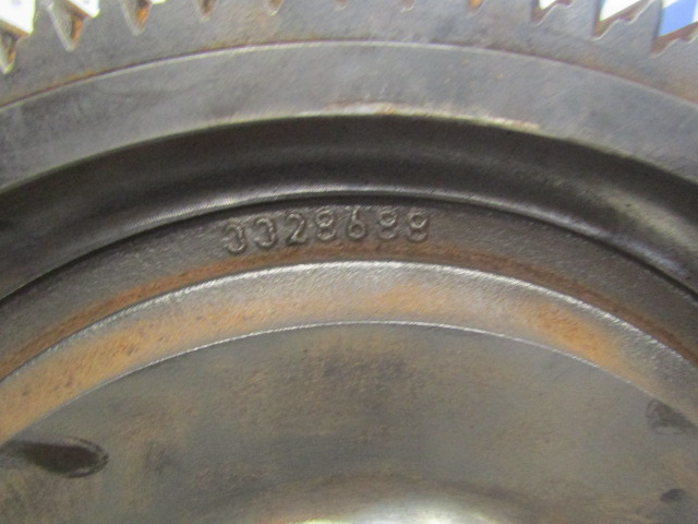 CUMMINS M11 FLYWHEEL P/NO 3328688 - 飞轮 适用于 卡车:图2 CUMMINS M11 FLYWHEEL P/NO 3328688 - 飞轮 适用于 卡车:图2
