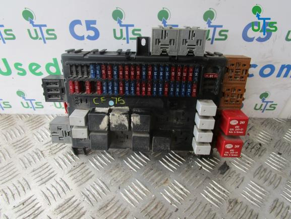DAF CF 75/85 FUSEBOARD PART NO 1373830/518685003/01 - 电气系统 适用于 卡车:图1 DAF CF 75/85 FUSEBOARD PART NO 1373830/518685003/01 - 电气系统 适用于 卡车:图1