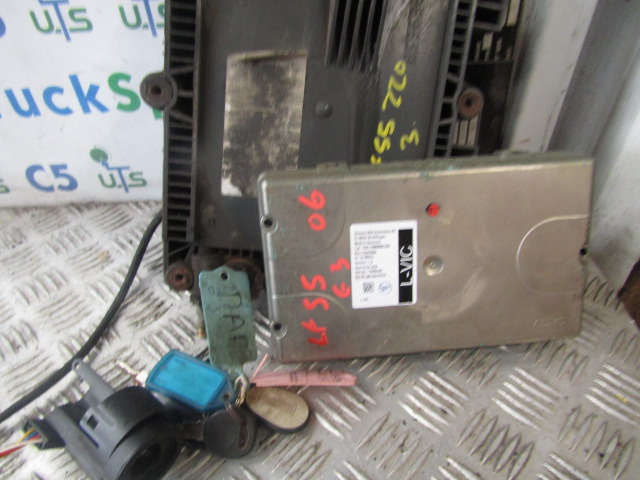 DAF LF 55 220 EURO 3 ENGINE ECU KIT P/NO 1898112 - ECU 适用于 卡车:图4 DAF LF 55 220 EURO 3 ENGINE ECU KIT P/NO 1898112 - ECU 适用于 卡车:图4