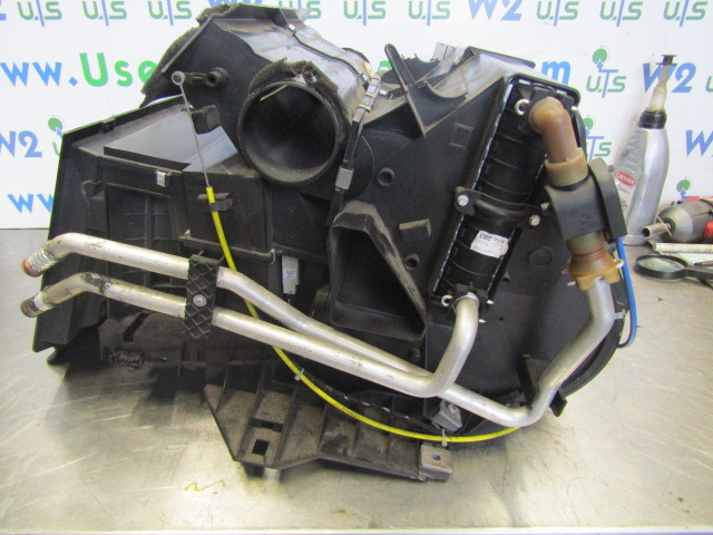 DAF XF 105 HEATER MATRIX COMPLETE P/NO 1697537 - 发动机及其零件 适用于 卡车:图4 DAF XF 105 HEATER MATRIX COMPLETE P/NO 1697537 - 发动机及其零件 适用于 卡车:图4