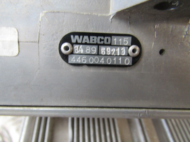 DAF XF 95 WABCO ECU P/NO 446 004 0110 - ECU 适用于 卡车:图2 DAF XF 95 WABCO ECU P/NO 446 004 0110 - ECU 适用于 卡车:图2