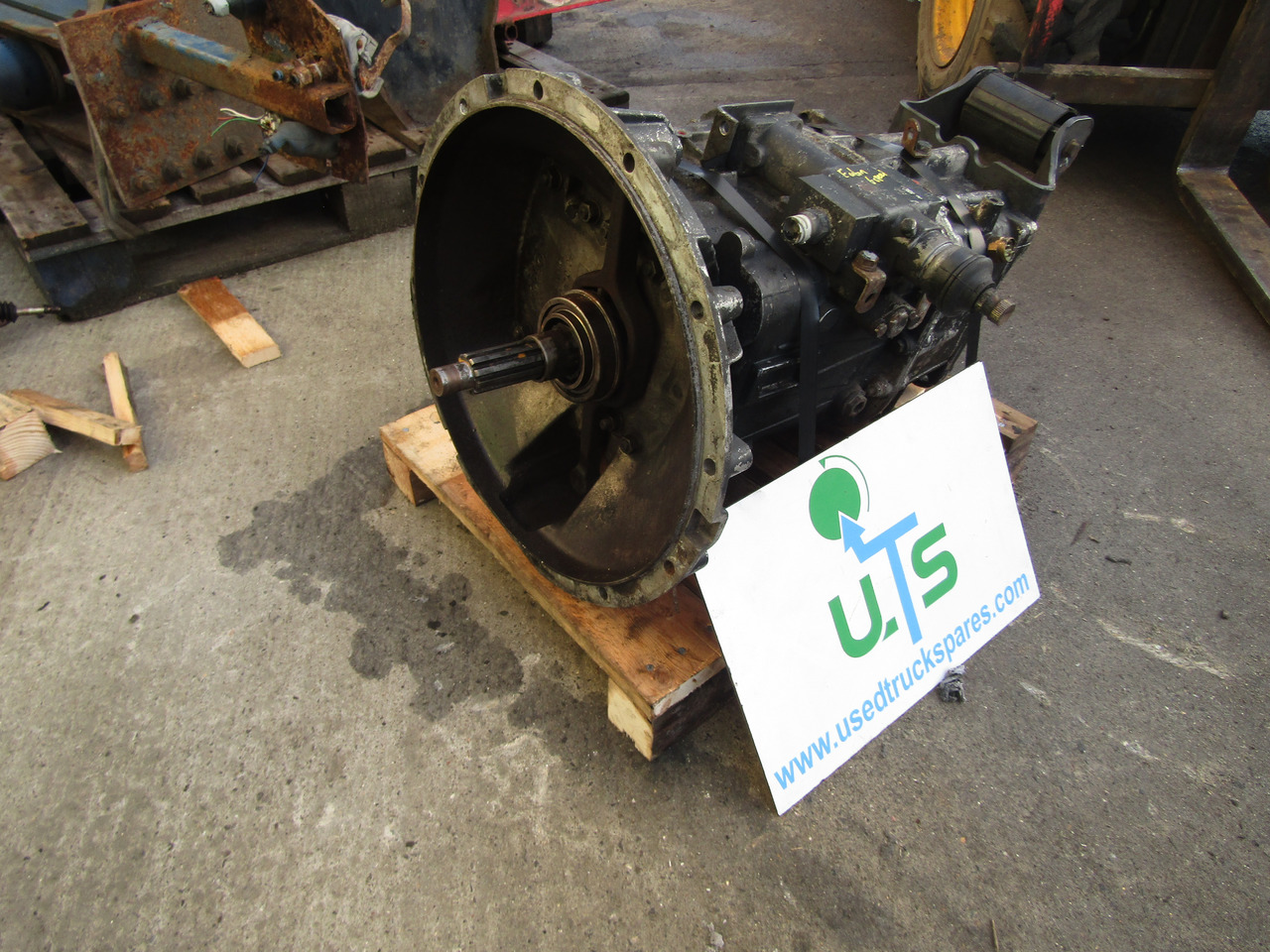 EATON 6 SPEED RENAULT MIDLUM GEARBOX TYPE FSO/5206B - 变速箱 适用于 卡车:图1 EATON 6 SPEED RENAULT MIDLUM GEARBOX TYPE FSO/5206B - 变速箱 适用于 卡车:图1