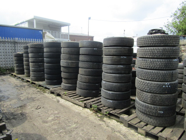 ISUZU N75 215/75/17.5 WHEELS AND TYRES 100 AVAILABLE FROM £50-100 - 轮胎 适用于 卡车:图2 ISUZU N75 215/75/17.5 WHEELS AND TYRES 100 AVAILABLE FROM £50-100 - 轮胎 适用于 卡车:图2