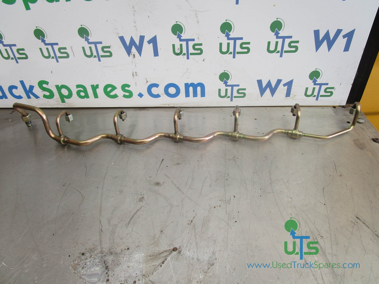 IVECO CURSOR 8 INJECTOR PIPE RAIL - 发动机及其零件 适用于 卡车:图1 IVECO CURSOR 8 INJECTOR PIPE RAIL - 发动机及其零件 适用于 卡车:图1