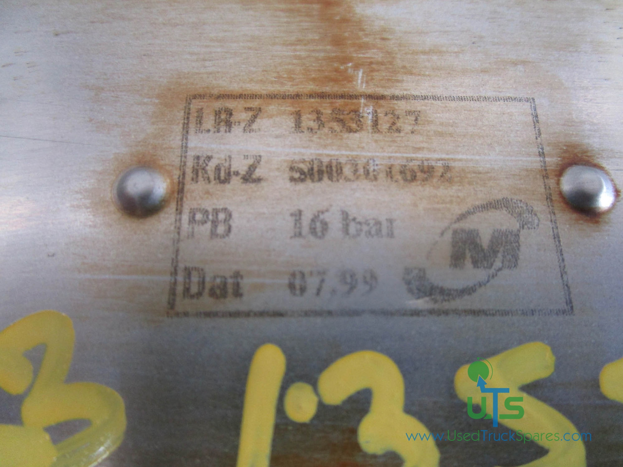 IVECO CURSOR 8 OIL COOLER P/NO 1353127 - 发动机及其零件 适用于 卡车:图2 IVECO CURSOR 8 OIL COOLER P/NO 1353127 - 发动机及其零件 适用于 卡车:图2