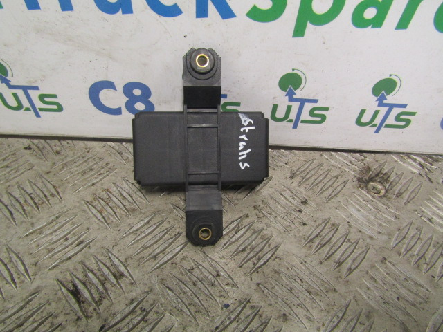 IVECO STRALIS CONTROL UNIT P/NO 504111498 - 电气系统 适用于 卡车:图1 IVECO STRALIS CONTROL UNIT P/NO 504111498 - 电气系统 适用于 卡车:图1