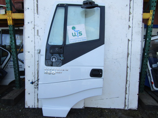 IVECO STRALIS NEARSIDE PASSENGER DOOR COMPLETE - 驾驶室和内部 适用于 卡车:图1 IVECO STRALIS NEARSIDE PASSENGER DOOR COMPLETE - 驾驶室和内部 适用于 卡车:图1