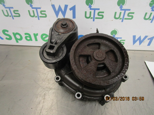 SCANIA 124 420 DC1203 WATER PUMP P/NO 1450153 - 发动机及其零件 适用于 卡车:图1 SCANIA 124 420 DC1203 WATER PUMP P/NO 1450153 - 发动机及其零件 适用于 卡车:图1