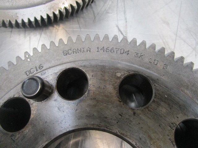 SCANIA 124 420 FRONT TIMING GEARS P/NO 1398294/1466704 - 发动机及其零件 适用于 卡车:图3 SCANIA 124 420 FRONT TIMING GEARS P/NO 1398294/1466704 - 发动机及其零件 适用于 卡车:图3
