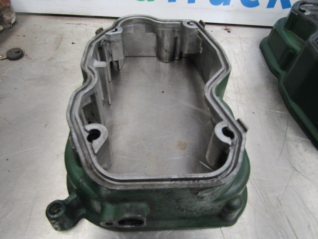 SCANIA 144/164 V8 ROCKER COVER SPACER P/NO 1503190 - 发动机及其零件 适用于 卡车:图1 SCANIA 144/164 V8 ROCKER COVER SPACER P/NO 1503190 - 发动机及其零件 适用于 卡车:图1