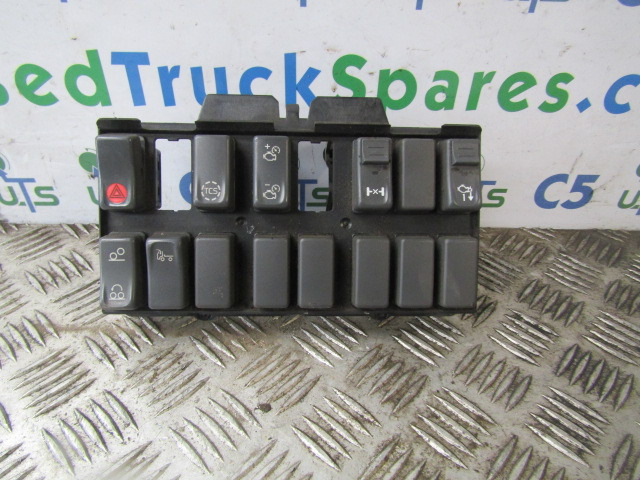 VOLVO FE SWITCH BOARD CLUSTER COMPLETE - 电气系统 适用于 卡车:图1 VOLVO FE SWITCH BOARD CLUSTER COMPLETE - 电气系统 适用于 卡车:图1