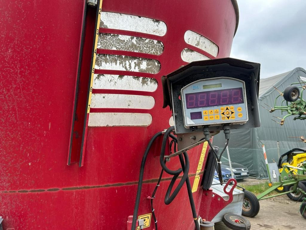 BVL V-MIX PLUS 13-1S - 饲料搅拌车:图3 BVL V-MIX PLUS 13-1S - 饲料搅拌车:图3