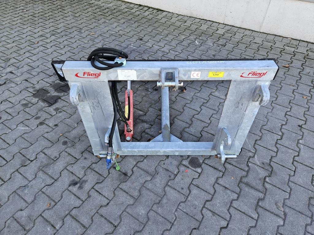 Fliegl Gummi-Schiebeschild - 牵引车前端装载机:图3 Fliegl Gummi-Schiebeschild - 牵引车前端装载机:图3