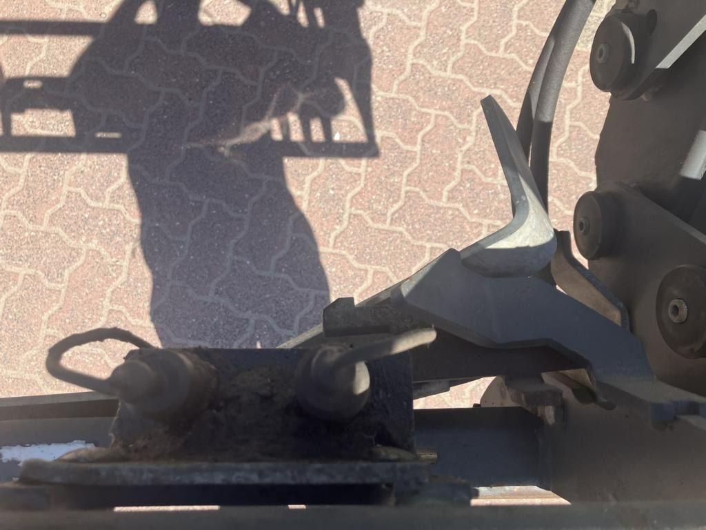 John Deere 6125R - 拖拉机:图4 John Deere 6125R - 拖拉机:图4