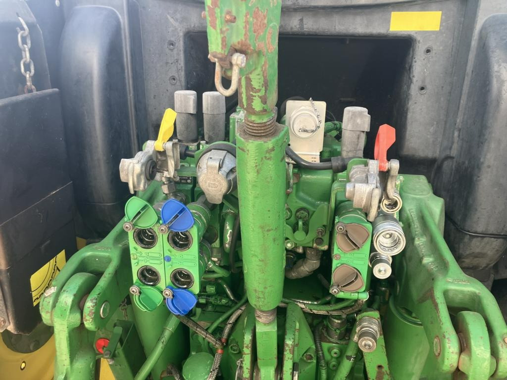 拖拉机 John Deere 6125R：图32