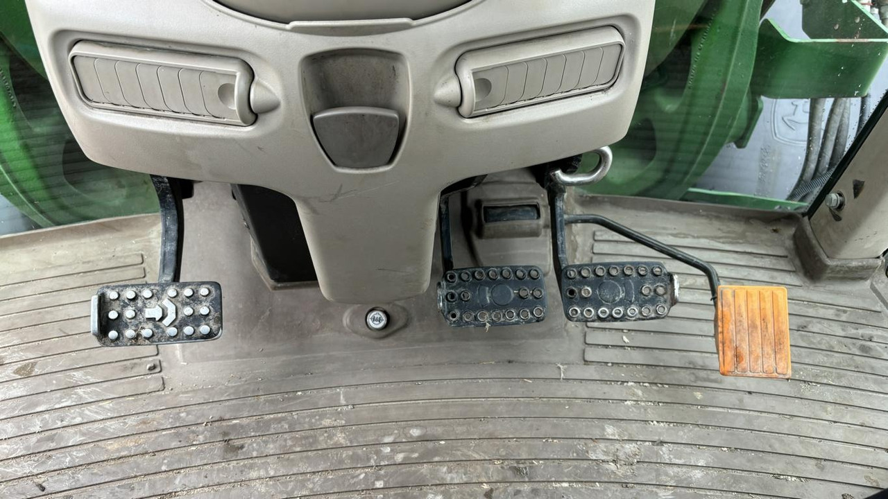 John Deere 6430 - 拖拉机:图2 John Deere 6430 - 拖拉机:图2