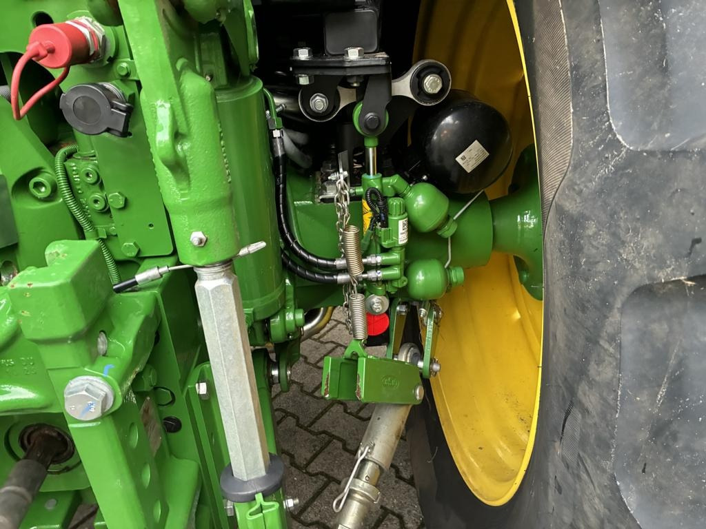 拖拉机 John Deere 6R150:图17 拖拉机 John Deere 6R150:图17