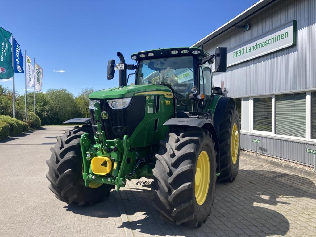 John Deere 6R215 - 拖拉机:图1 John Deere 6R215 - 拖拉机:图1