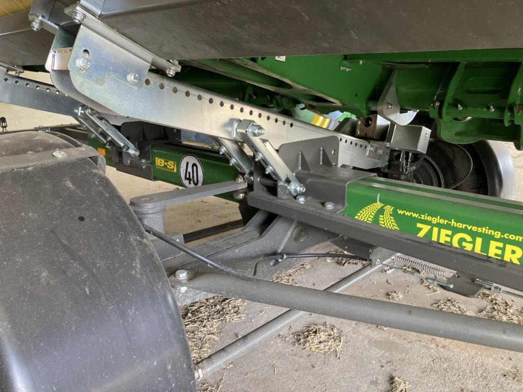 John Deere HD35X MY24 - 联合收割机:图4 John Deere HD35X MY24 - 联合收割机:图4
