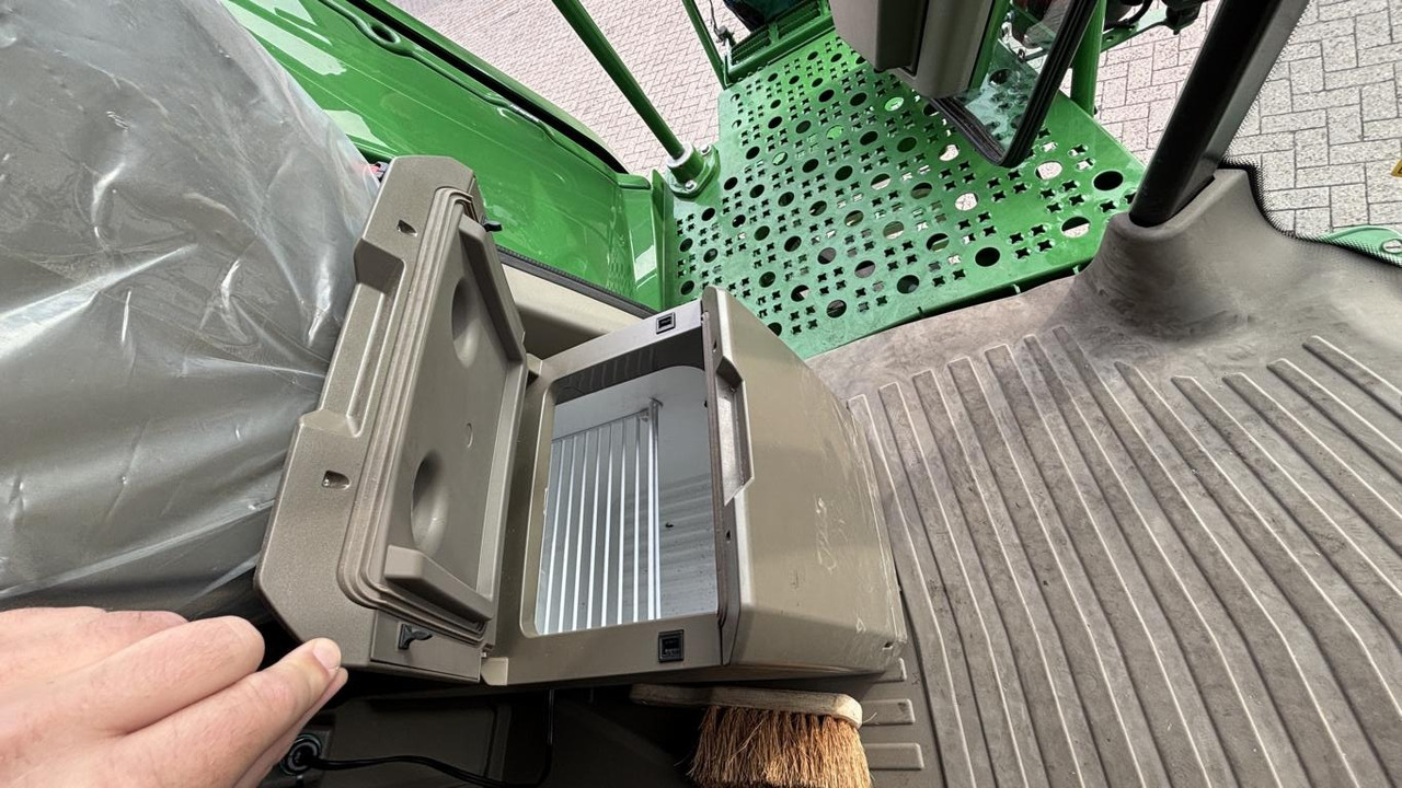 John Deere MÄHDRESCHER T5700 MY25 - 联合收割机:图3 John Deere MÄHDRESCHER T5700 MY25 - 联合收割机:图3